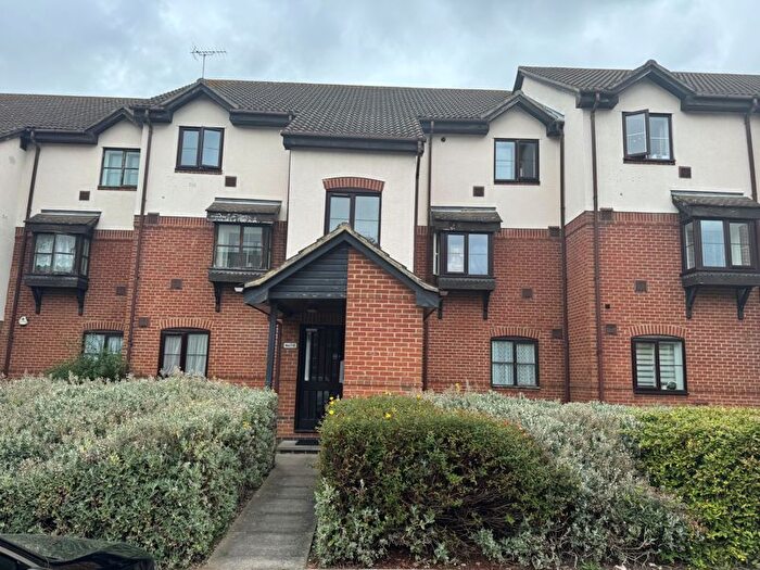 1 Bedroom Flat To Rent In Caroline Place, Harlington, Hayes, UB3