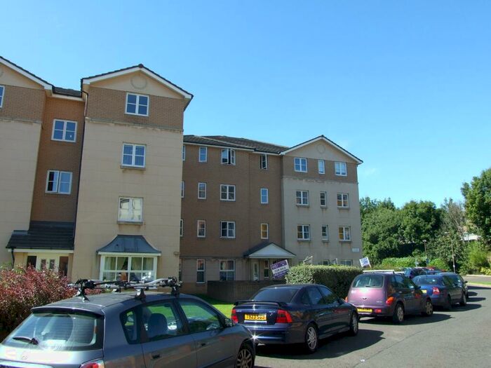 2 Bedroom Flat To Rent In Tytler Gardens, Edinburgh, EH8