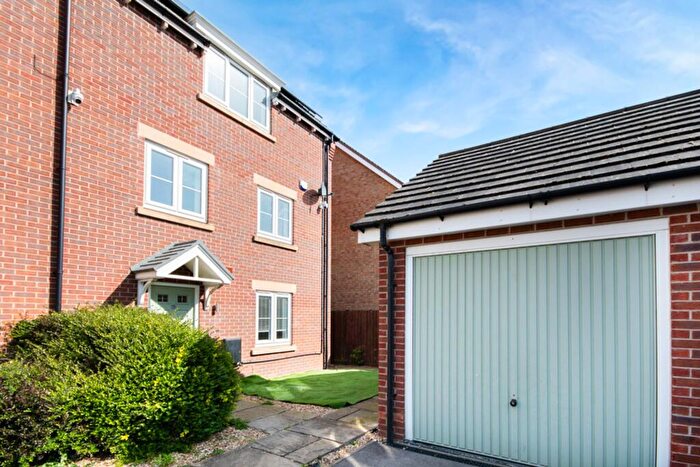 3 Bedroom Terraced House For Sale In Canterbury Close, Retford, DN22