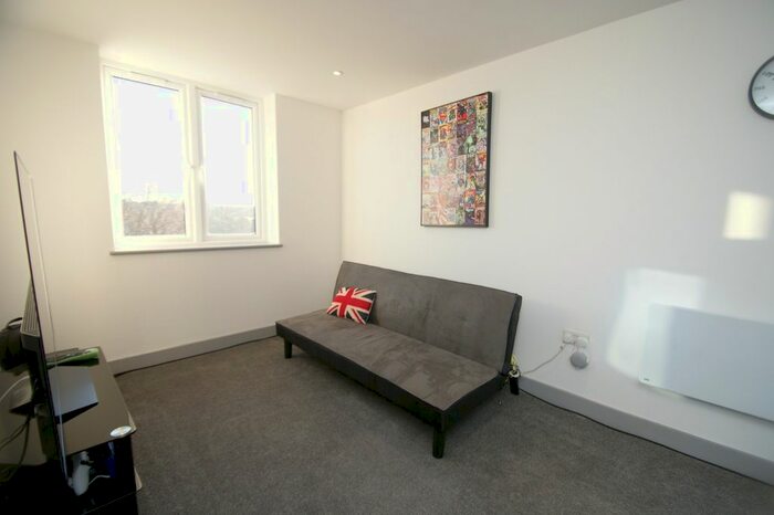 1 Bedroom Flat To Rent In Balm Road, Leeds, Uk, LS10