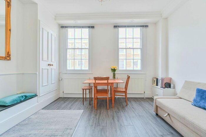 Studio To Rent In West Warwick Place, Pimlico, London, SW1V