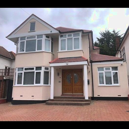 5 Bedroom Detached House To Rent In Woodcock Hill, Kenton, Harrow, Middlesex, HA3