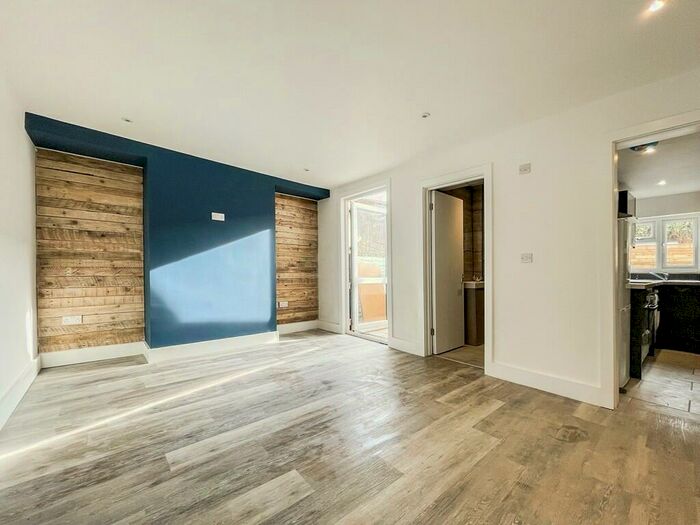 2 Bedroom Terraced House To Rent In Newland Road, Worthing, BN11