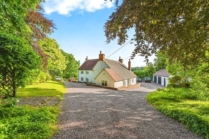 4 Bedroom Detached House For Sale In Cumberledge Hill, Rugeley, WS15