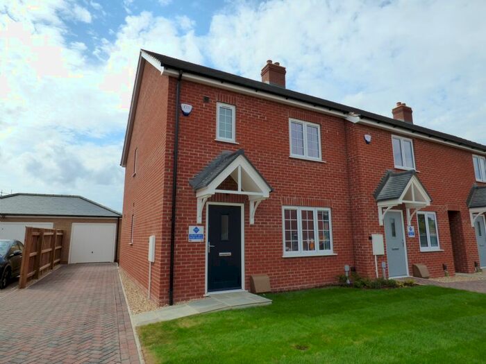 3 Bedroom End Of Terrace House To Rent In Lavender Way, Louth, LN11