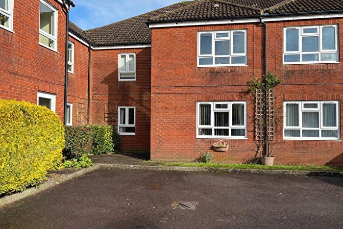 1 Bedroom Flat For Sale In Fountain Court, Westbury, BA13