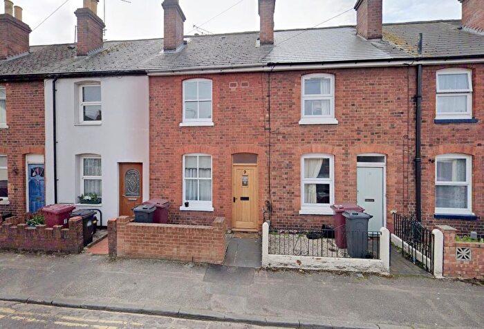 2 Bedroom Terraced House To Rent In Cardiff Road, Reading, Berkshire, RG1