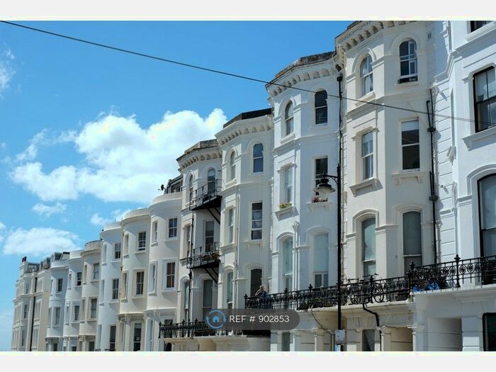 2 Bedroom Flat To Rent In Chesham Place, Brighton, BN2