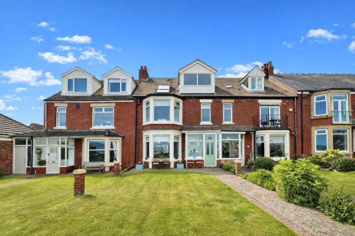 4 Bedroom Terraced House For Sale In Southcliff, Whitley Bay, NE26