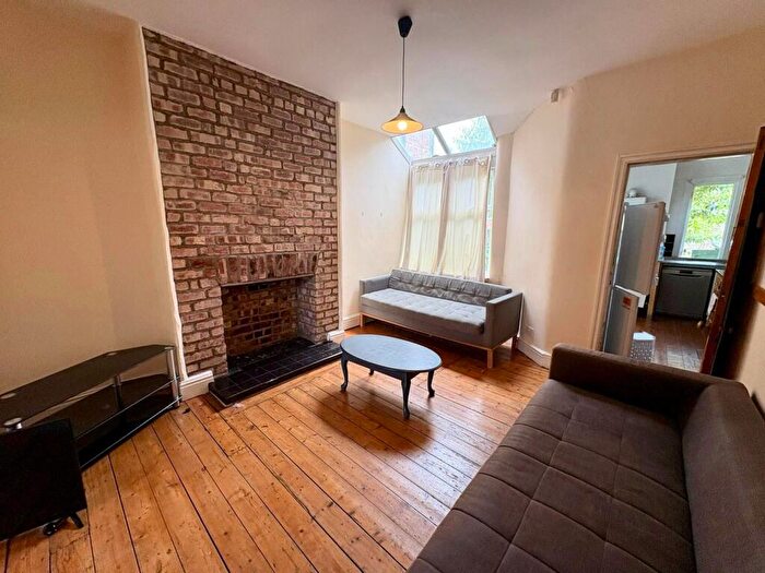 3 Bedroom End Of Terrace House To Rent In Fairhaven Avenue, Chorlton, M21