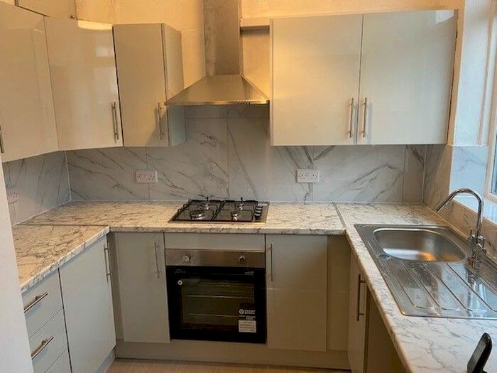 3 Bedroom End Of Terrace House To Rent In Fernbank Avenue, Wembley, HA0