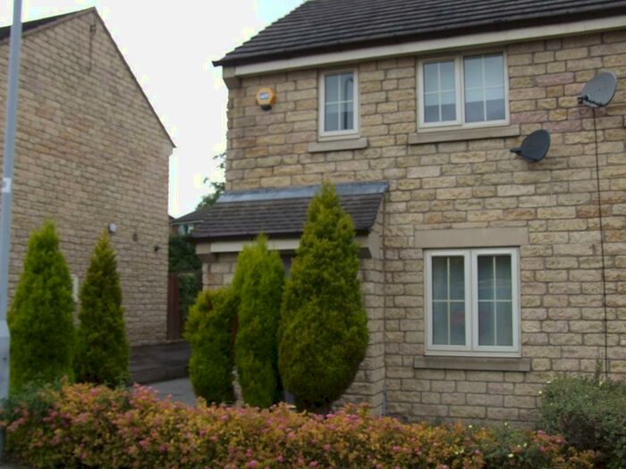 2 Bedroom Semi-Detached House To Rent In Royd Moor Road, Bradford, BD4