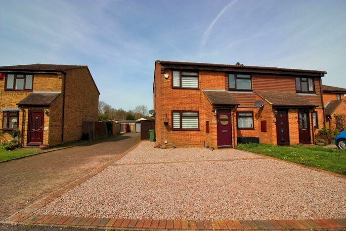 2 Bedroom End Of Terrace House To Rent In The Briars, West Kingsdown, TN15
