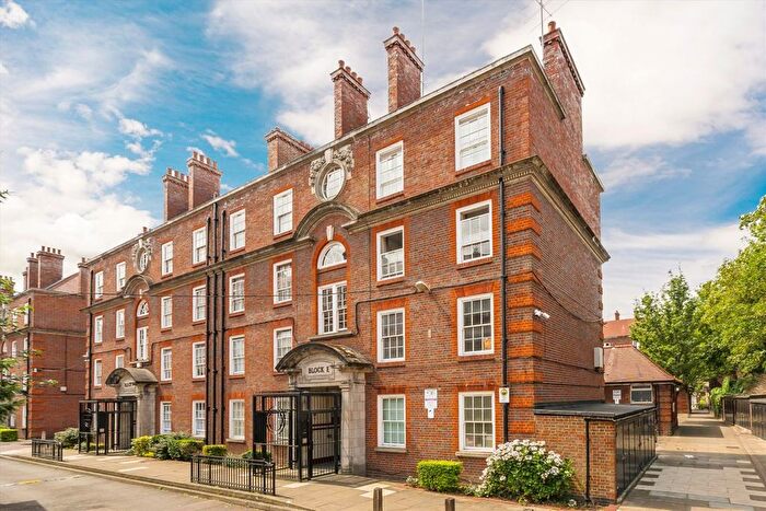 2 Bedroom Flat To Rent In Peabody Estate, Fulham Palace Road, W6
