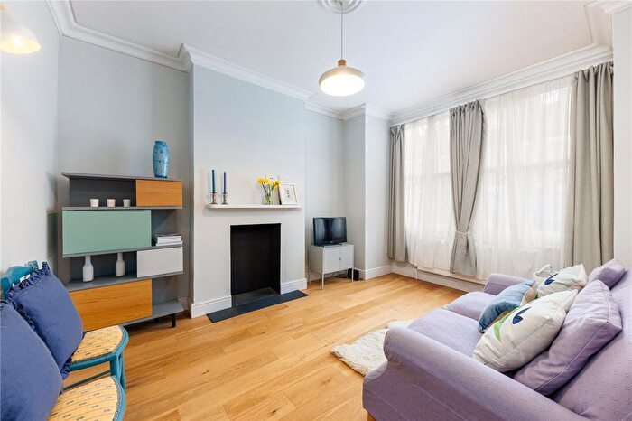 1 Bedroom Flat For Sale In Balvernie Grove, Southfields, SW18