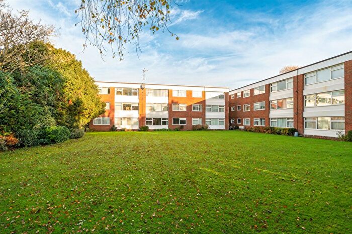 2 Bedroom Flat For Sale In St Andrews Gardens, Church Road, Worthing, West Sussex, BN13