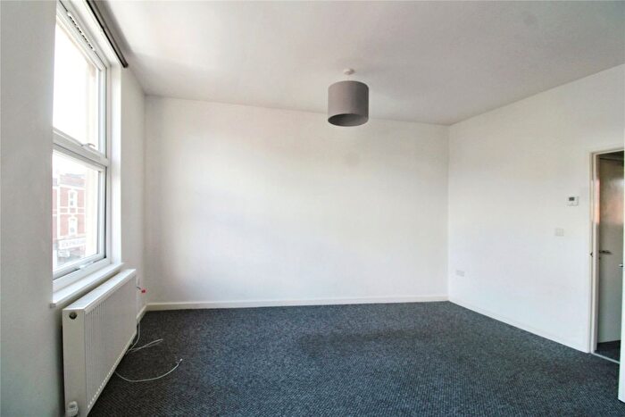 1 Bedroom Flat To Rent In West Street, Bristol, BS2