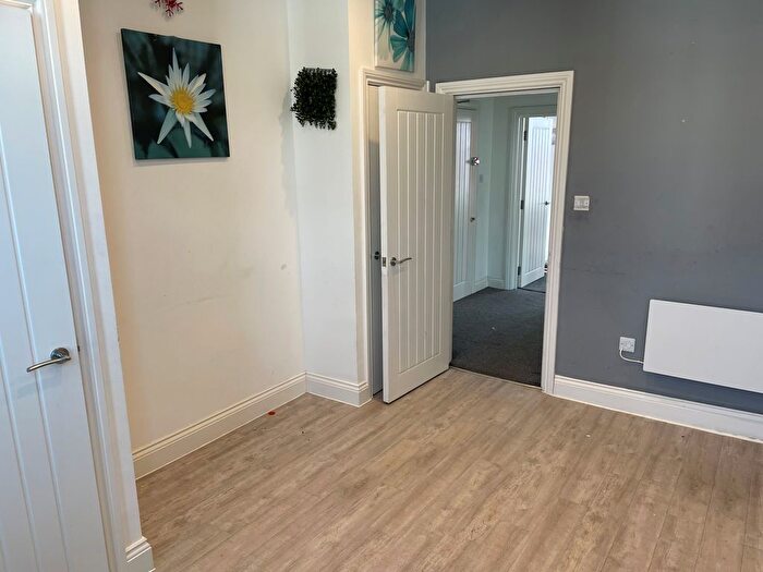 2 Bedroom Flat To Rent In York Road, Southend On Sea, SS1