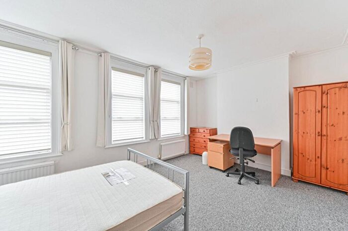 2 Bedroom Flat To Rent In Northlands Street, Camberwell, London, SE5