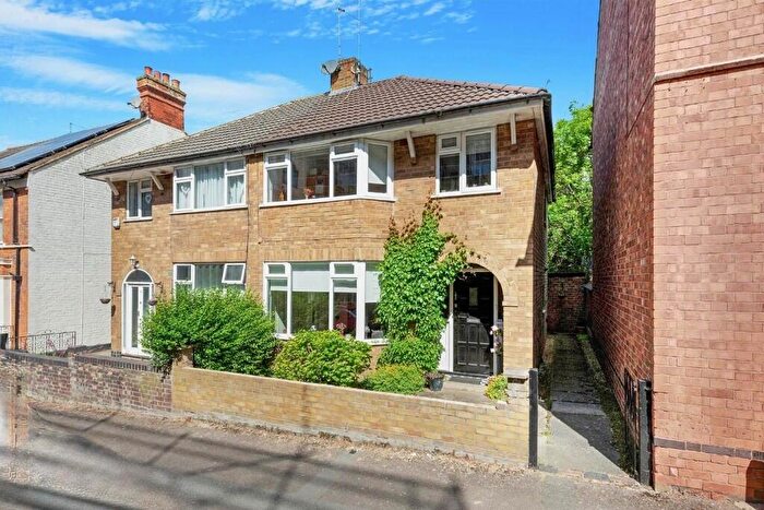 3 Bedroom Semi-Detached House For Sale In Trafalgar Road, Kettering, Northamptonshire, NN16
