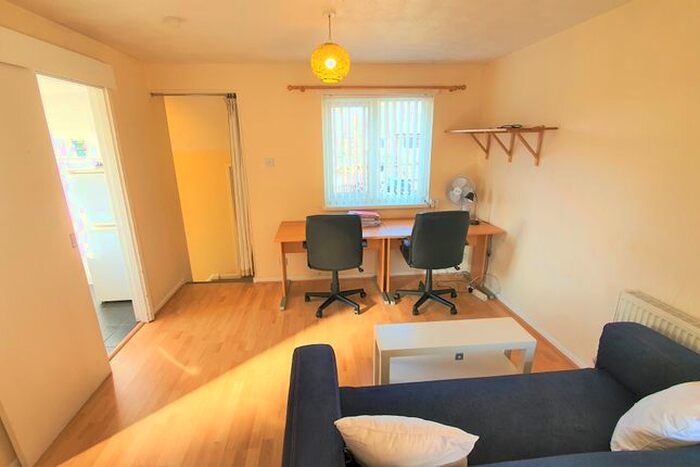 1 Bedroom Flat To Rent In Addison Close Bedrooms Flat, Ardwick, Manchester, M13