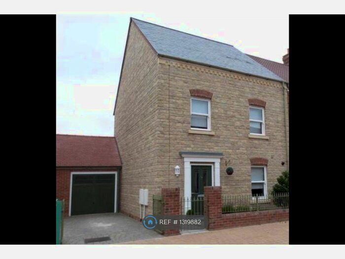 4 Bedroom Semi-Detached House To Rent In Fernacre Road, Swindon SN1