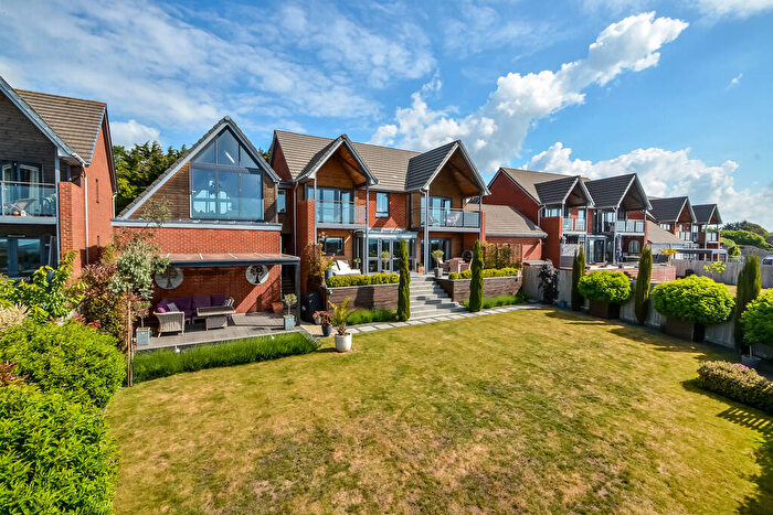 5 Bedroom Detached House For Sale In Bedhampton, Hampshire, PO9