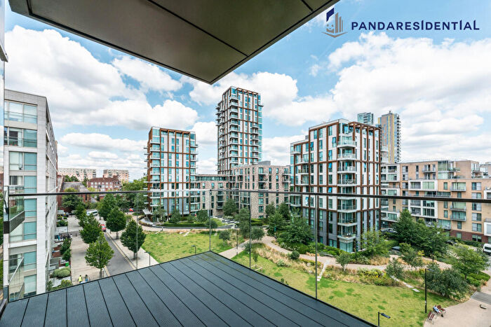 2 Bedroom Flat For Sale In Hartingtons Court, Coster Avenue, Hackney, London, N4