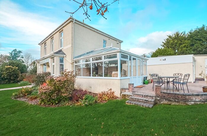 4 Bedroom Detached House For Sale In East Taphouse, Liskeard, Cornwall, PL14