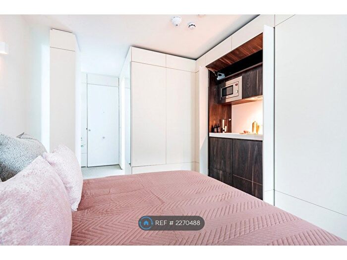 Studio To Rent In Staines Road, Hounslow, TW3