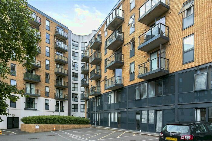 1 Bedroom Flat To Rent In Durnsford Road, London, SW19
