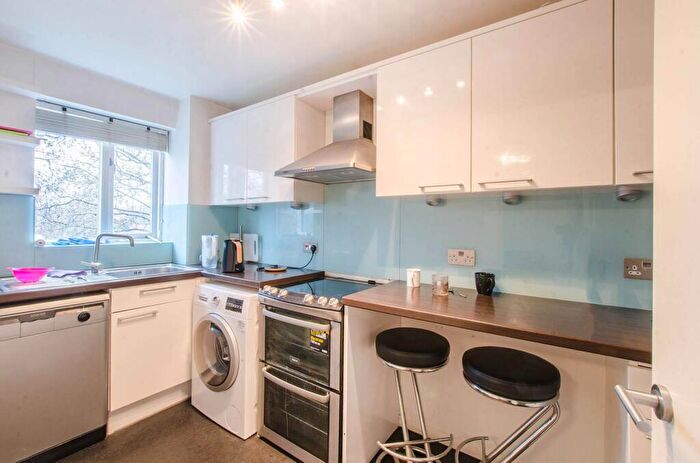1 Bedroom Flat To Rent In Telegraph Place, Isle Of Dogs, London, E14