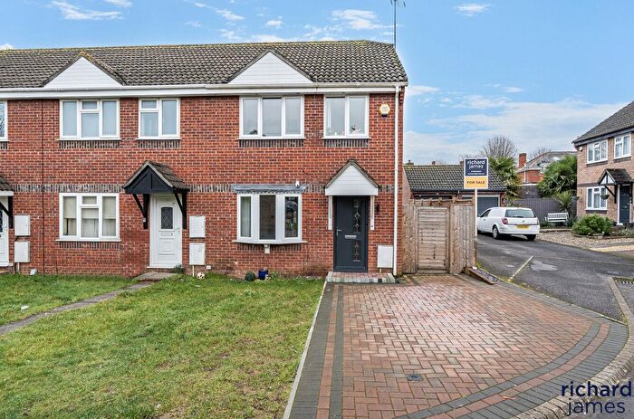 3 Bedroom Terraced House For Sale In Olive Grove, Rodbourne Cheney, Swindon, SN25