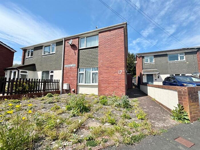 2 Bedroom Semi-Detached House For Sale In Narrow Lane, Tiverton, EX16
