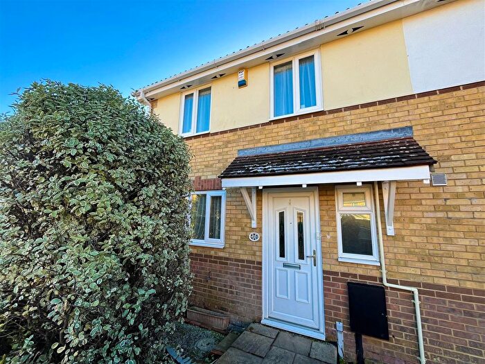 3 Bedroom End Of Terrace House To Rent In Honeysuckle Close, St. Leonards, TN37