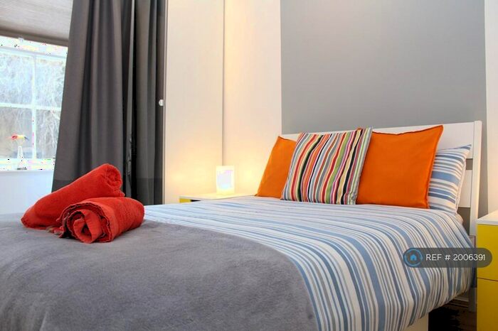 1 Bedroom Flat To Rent In East Fountainbridge, Edinburgh, EH3