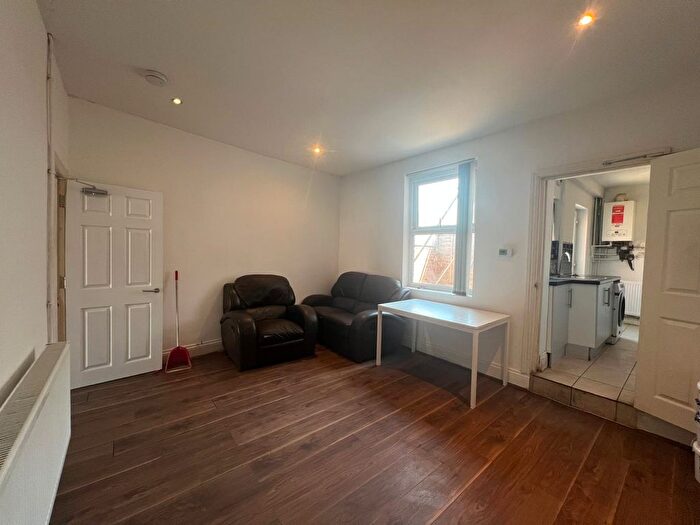 4 Bedroom Semi-Detached House To Rent In Vauxhall Street, Coventry, CV1