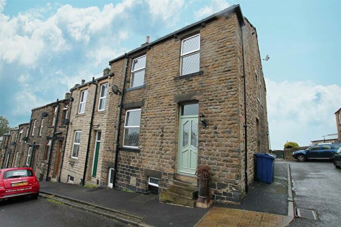 3 Bedroom End Of Terrace House To Rent In Mary Street, Farnhill, BD20