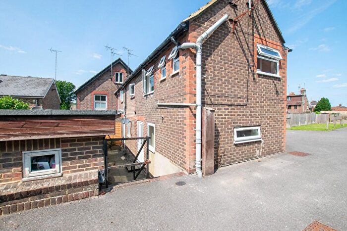 1 Bedroom Flat To Rent In Western Road, Crowborough, TN6