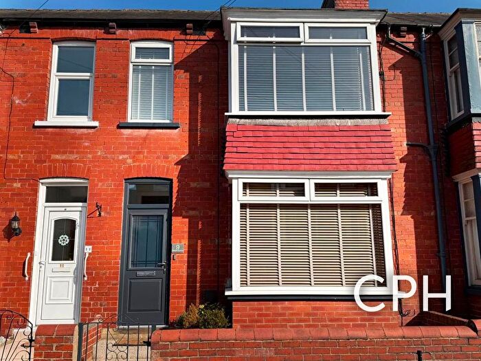 3 Bedroom Terraced House For Sale In Oakville Avenue, Scarborough, YO12