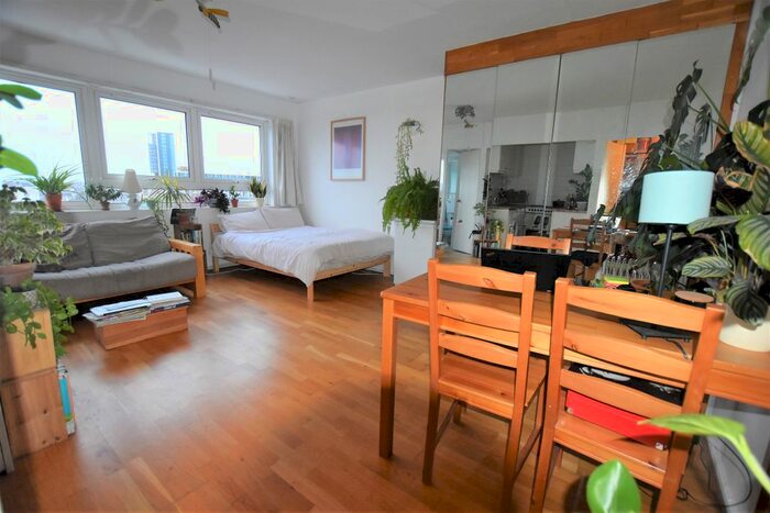 Studio To Rent In Seven Sisters Road, London N4