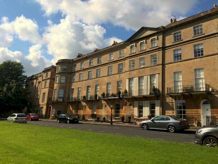 2 Bedroom Maisonette Flat To Rent In Sion Hill Place, Bath, BA1