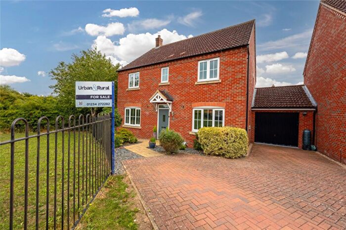 4 Bedroom Link Detached House For Sale In Saltcote Way, Bedford, Bedfordshire, MK41
