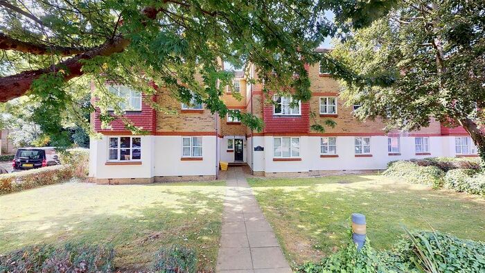 1 Bedroom Flat To Rent In Richardson House, Malting Way, TW7