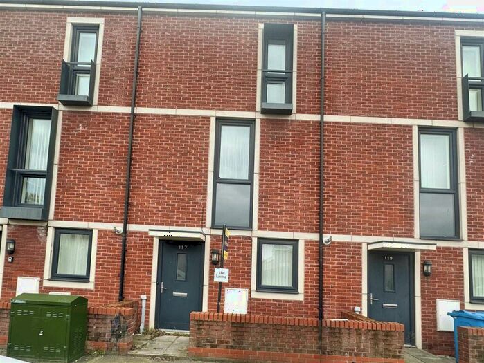 4 Bedroom Terraced House To Rent In Stanley Road, Kirkdale, Liverpool, L5