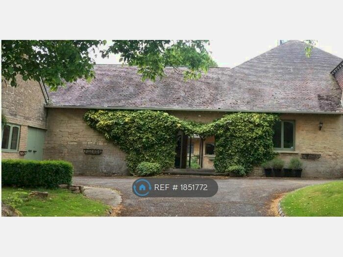 1 Bedroom Flat To Rent In Portcullis Coach House, Badminton, GL9