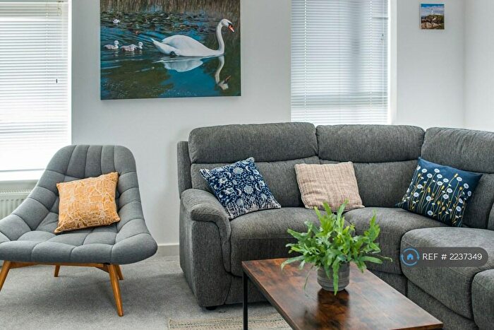 2 Bedroom Flat To Rent In Chieftain Way, Cambridge, CB4