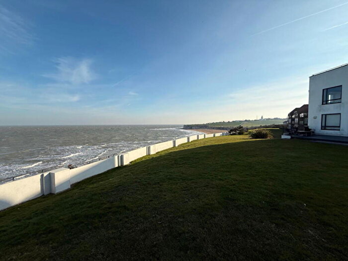 2 Bedroom Flat For Sale In Joss Gap Road, Broadstairs, CT10