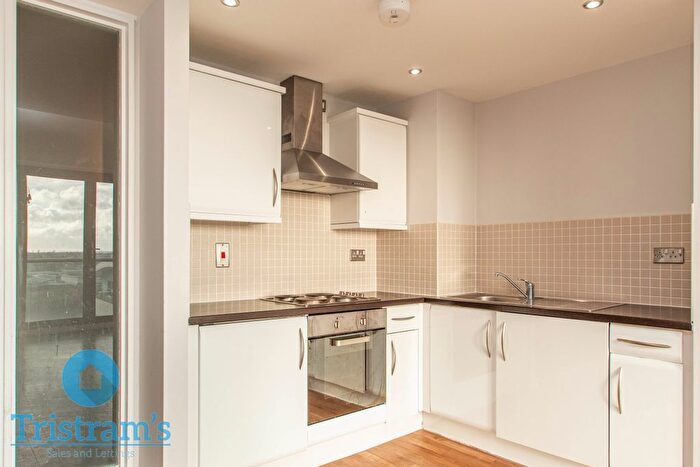 1 Bedroom Flat To Rent In The Ice House, Bolero Square, NG1