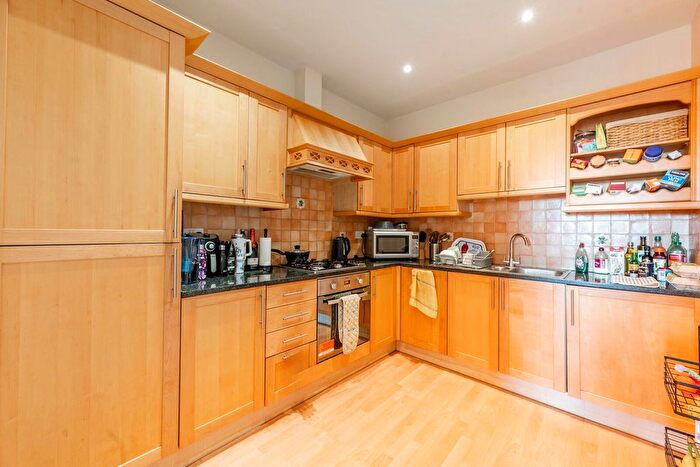 2 Bedroom Flat To Rent In Church Road, Stanmore, HA7